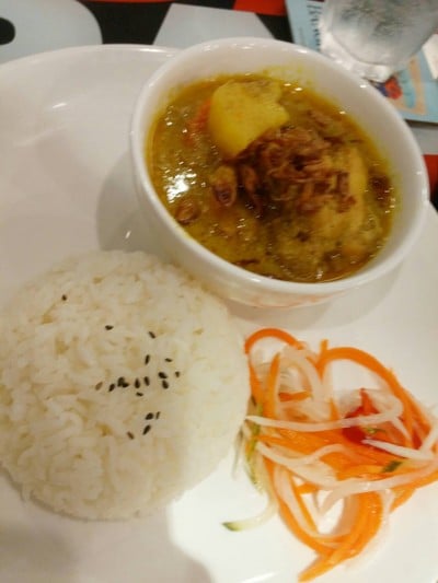 แกงกะหรี่ไก่