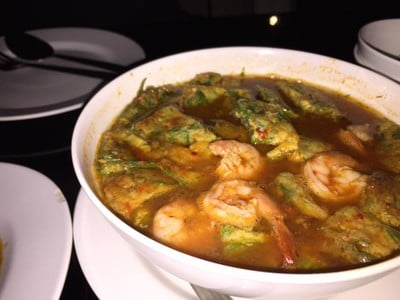 แกงส้มชะอมกุ้ง