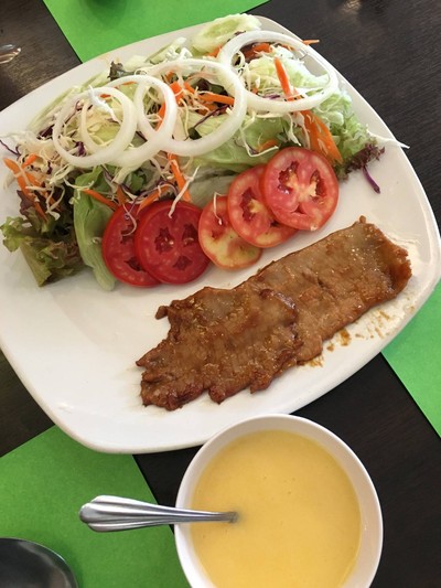 สลัดหมูมาเลย์