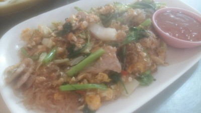 สุกี้แห้ง