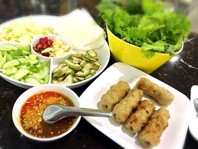 DN อัมพรแหนมเนือง เมืองเก่า DN อัมพรแหนมเนือง เมืองเก่า