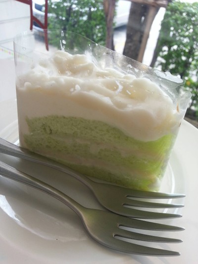 เค้กใบเตยมะพร้าวอ่อน