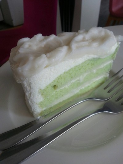 เค้กใบเตยมะพร้าวอ่อน