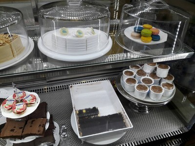 อาหาร หรือ เครื่องดื่ม