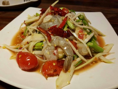 ส้มตำกุ้งสด