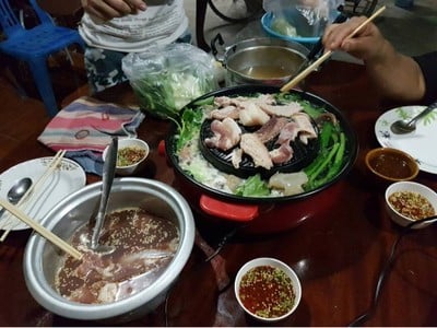 พบรักหมูกระทะ