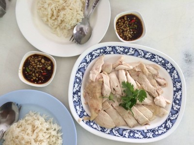 เมนูของร้าน ข้าวมันไก่ลมหวล หัวหิน