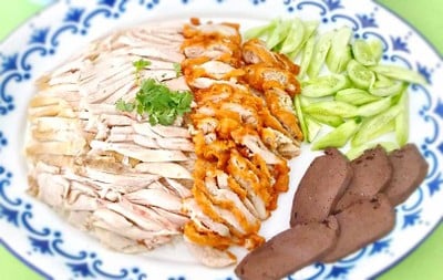 เมนูของร้าน ข้าวมันไก่ไจแอนท์ หาดใหญ่