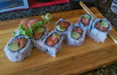 Salmon Avocado Maki