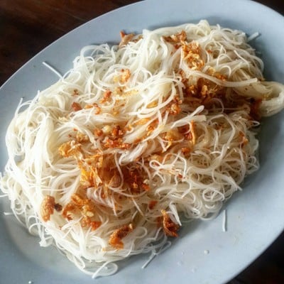 เส้นหมี่ลวก