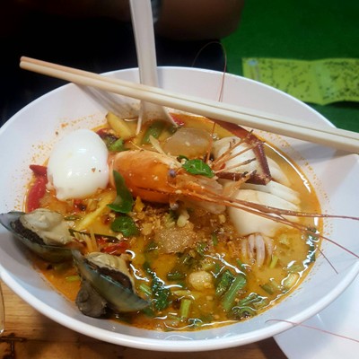 อาหาร หรือ เครื่องดื่ม