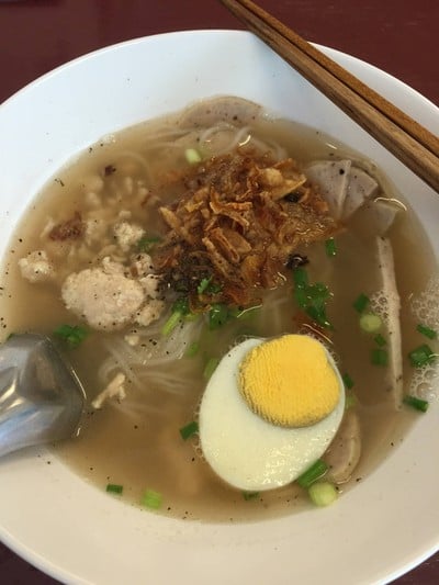 เมนูของร้าน คุณเจี๋ยน แหนมเนือง ราษฎร์บูรณะ