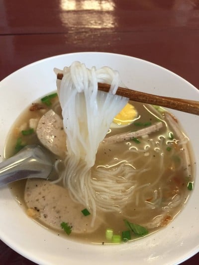 เมนูของร้าน คุณเจี๋ยน แหนมเนือง ราษฎร์บูรณะ