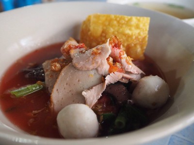 เส้นใหญ่เย็นตาโฟ