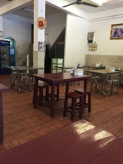 บรรยากาศ คุณเจี๋ยน แหนมเนือง ราษฎร์บูรณะ