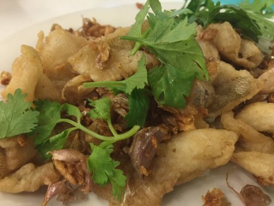ปลาเห็ดโคนทอดกระเทียม