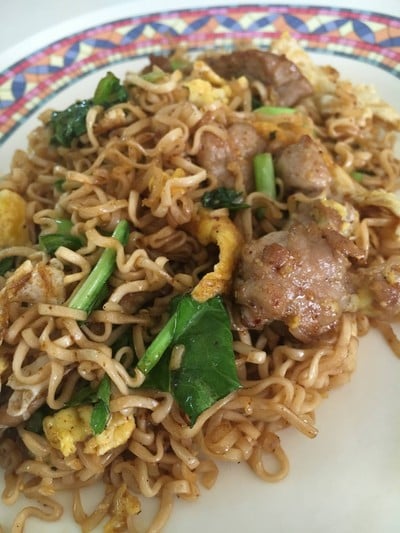 นิรันดร์มาม่าผัด เจ้าเก่า (รร.เรยีนา) เชียงใหม่แลนด์