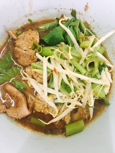ก๋วยเตี๋ยวเรือลุงชลอ (ก๋วยเตี๋ยวโปร) (Kuay Tiew Ruea Lung Chalor (Kuay Tiew Pro)) ตลาดศรีเขมา ก๋วยเตี๋ยวเรือลุงชลอ (ก๋วยเตี๋ยวโปร) (Kuay Tiew Ruea Lung Chalor (Kuay Tiew Pro)) ตลาดศรีเขมา