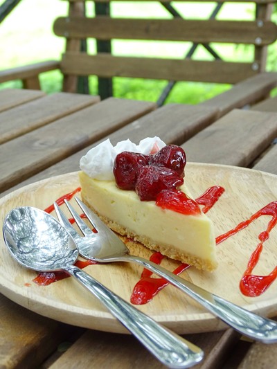 STRAWBERRY CHEESE CAKE