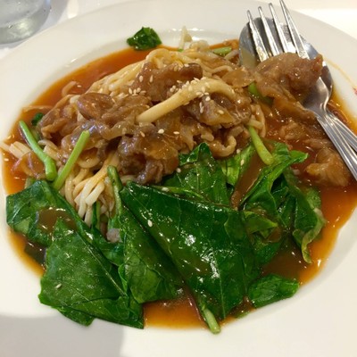 บะหมี่หมูหวานซอสพริก