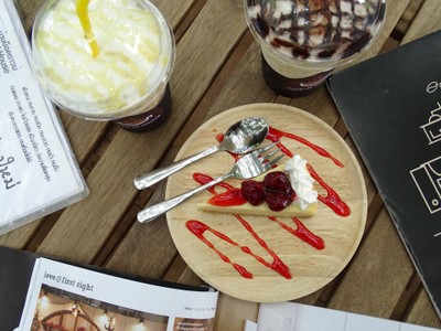 STRAWBERRY CHEESE CAKE