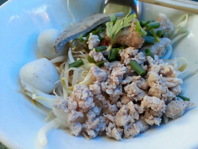 เกาเหลาหมูแห้งยำ