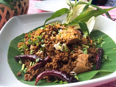 ลาบคั่วเนื้อ