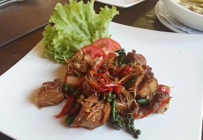 ไก่ดอยคั่วตะไคร้