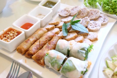 Dalad Vietnamese Restaurant (ดาลัดอาหารเวียดนาม) Dalad Vietnamese Restaurant (ดาลัดอาหารเวียดนาม)