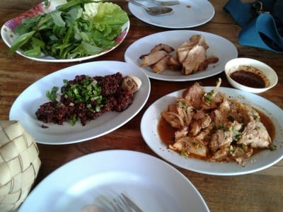 เมนูของร้าน ลาบต้นยาง -