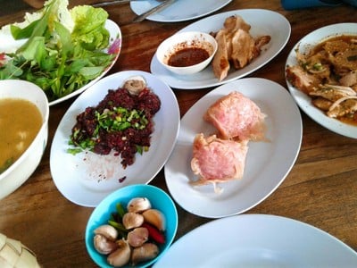 เมนูของร้าน ลาบต้นยาง -
