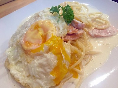 สปาเก็ตตี่คาโบนาร่า+ไข่ดาว