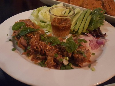 อกเป็ดกรอบน้ำลาบ