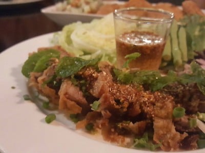 อกเป็ดกรอบน้ำลาบ