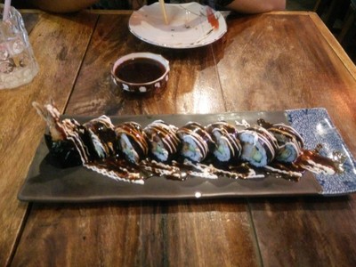 ข้าวห่อสาหร่ายไส้กุ้งทอด