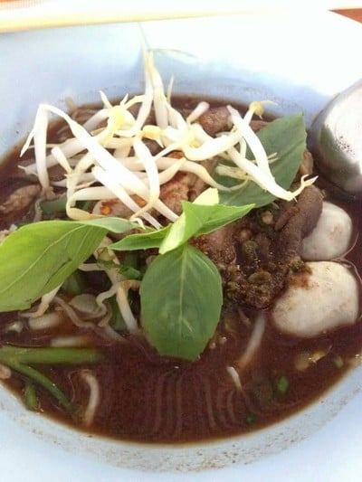 เส้นเล็กรวมหมู