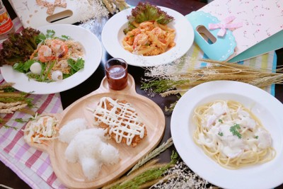 อาหาร หรือ เครื่องดื่ม