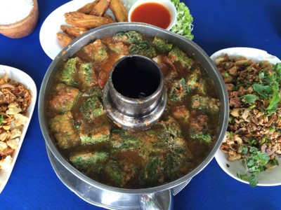บ้านเคียงน้ำ