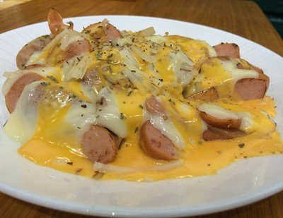 ไส้กรอกรวมซอสชีส