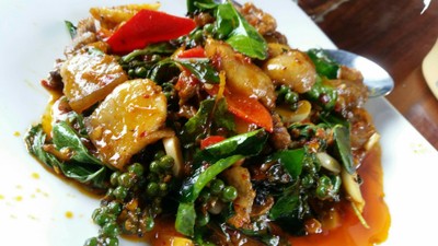 ผัดเผ็ดหมูป่า