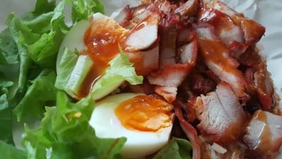 เมนูของร้าน ข้าวหมูแดงอภิชาติ