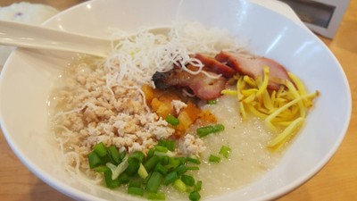 โจ๊กหมูทรงเครื่อง