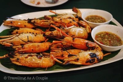 สวนอาหารไทรทองริเวอร์ (Saithong River Restaurant) สวนอาหารไทรทองริเวอร์ (Saithong River Restaurant)
