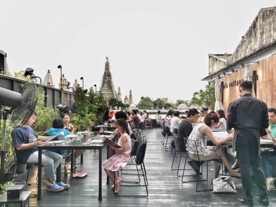 บรรยากาศ sala rattanakosin eatery and bar