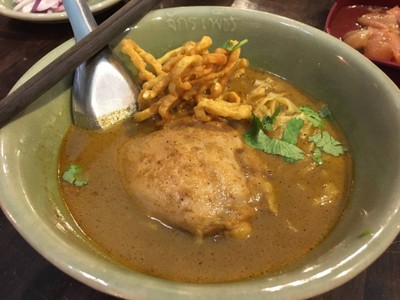 ข้าวซอยไก่