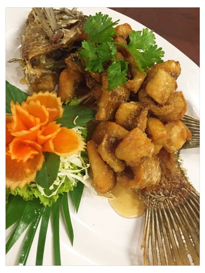 ปลาแรดทอดราดน้ำปลา