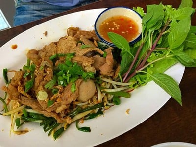 ก๋วยเตี๋ยวเดินดง (Dern Dong Noodle) ก๋วยเตี๋ยวเดินดง (Dern Dong Noodle)