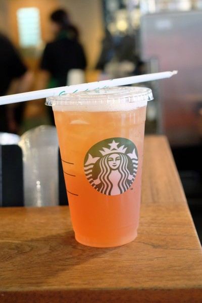Starbucks (สตาร์บัคส์) บ้านชาติ Starbucks (สตาร์บัคส์) บ้านชาติ