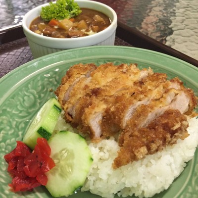 คุณลุงโยชิ อาหารญี่ปุ่น ภูเก็ต วิลล่า สามกอง