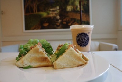 อาหาร หรือ เครื่องดื่ม